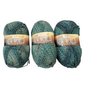 Vintage ROBIN New World Wool Blend Yarn 3 Skeins Blue Marled Acrylic England